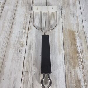 The Pampered Chef Roast Lifter Fork Stainless Steel Black Handle with Guard